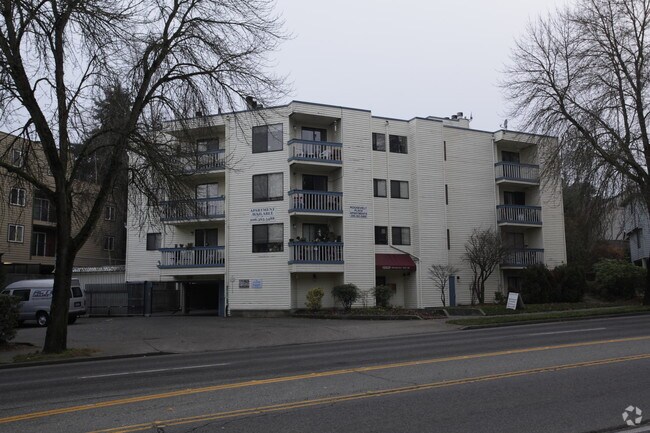 Roosevelt Place Apartments - Roosevelt Place Apartments
