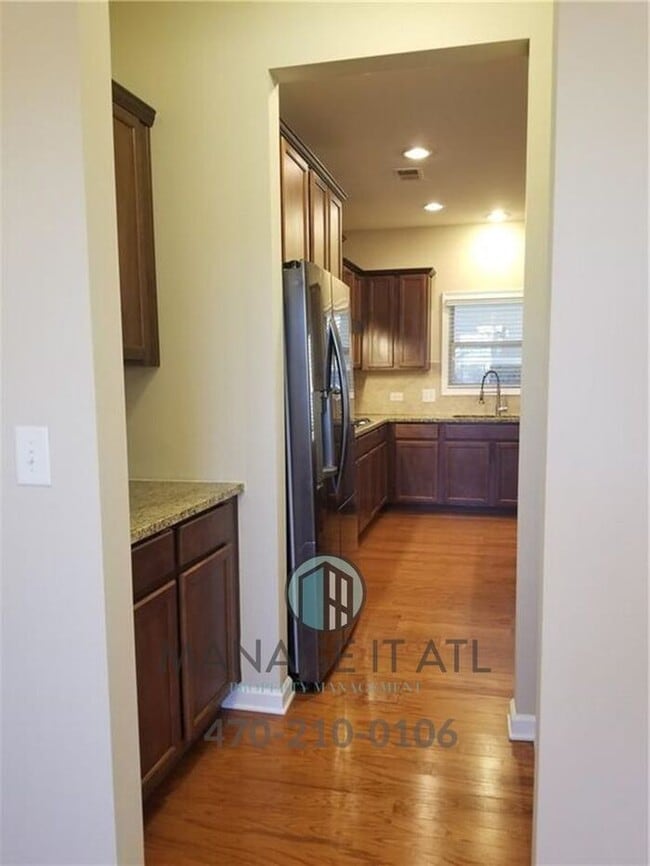 Photo - Beautiful 5BR/4BA Home in Just 5 Min from MALL OF GA