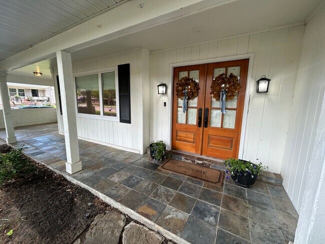 Photo - Great Location! Completely Renovated! Huge Backyard! Pets welcome, fees apply.