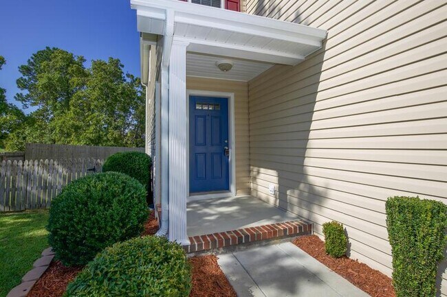 Photo - 111 Lightwater Dr