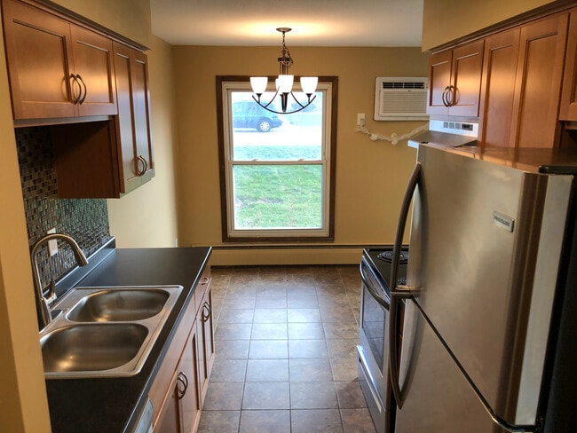 800 6th St S Unit 800 6th Street South Unit 2 Hopkins, MN 55343