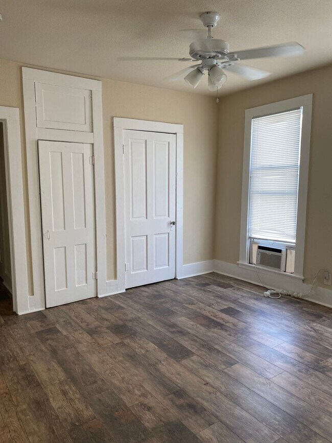 Photo - DORIE DUPLEX Unit 340 Dorie St