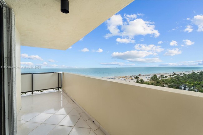 Photo - 1623 Collins Ave Condo Unit PH1014