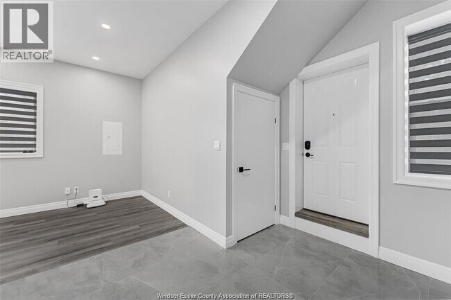 Photo - 700 Brock St