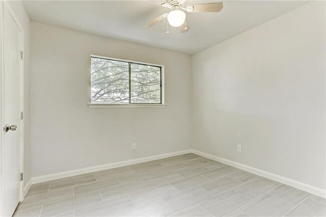 Photo - 6800 Wentworth Dr