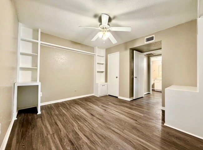 9350 Country Creek St Unidad 31