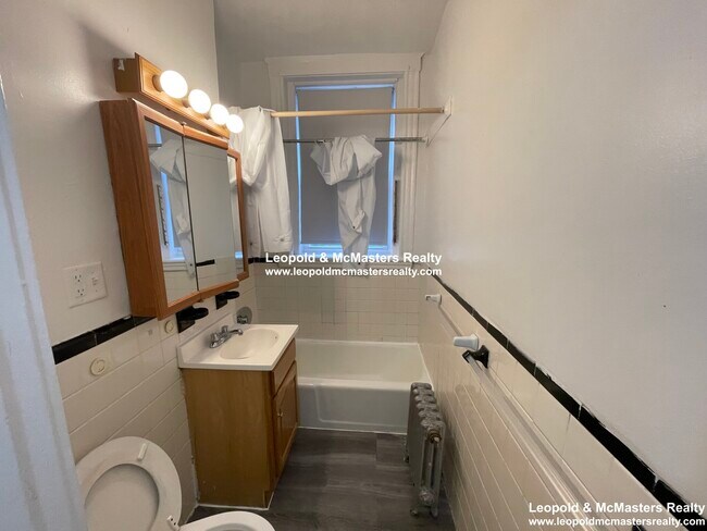 Photo - 77 Chiswick Rd