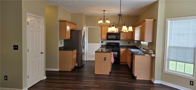 Photo - 1399 Dulwich Ct