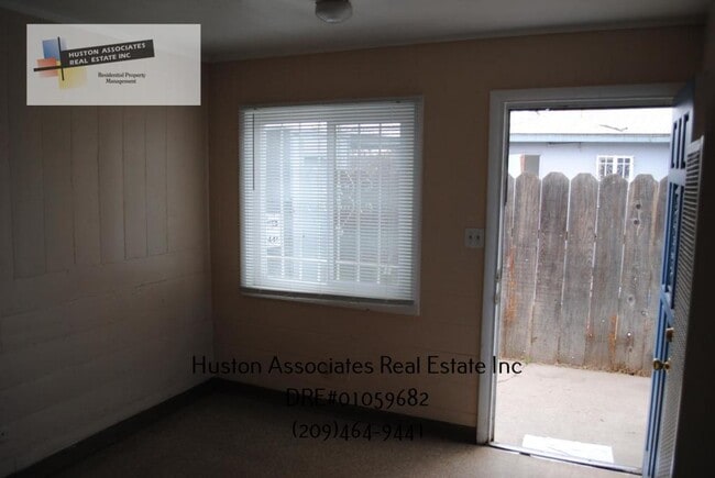 Photo - 1314 Williams St