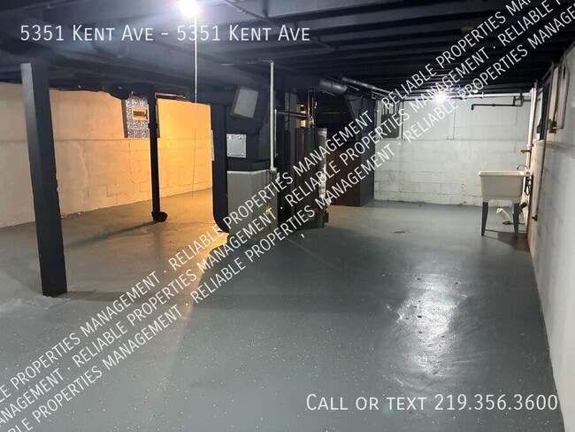 Photo - 5351 S Kent Ave Unidad 5351 Kent Ave