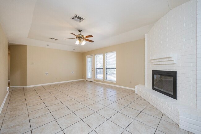 Photo - 7315 Foxside Ln