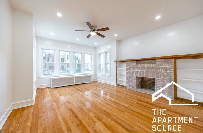 Building Photo - 5713 N Talman Ave Unit 1
