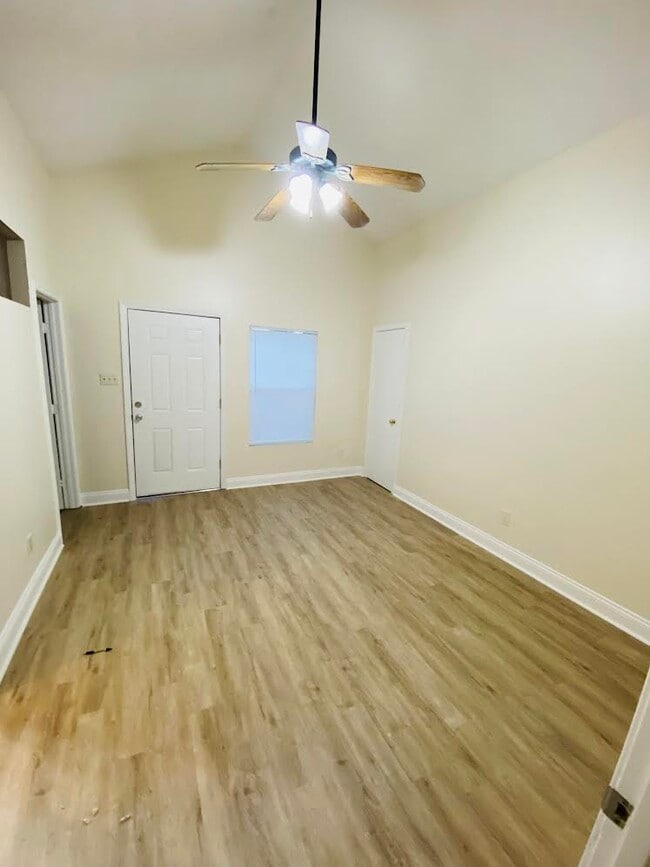 Photo - 208 Darbonne Rd