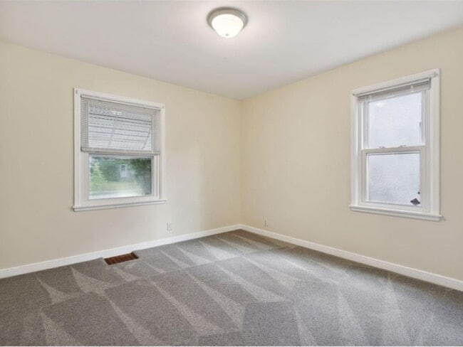 Photo - 5055 Emerson Ave N