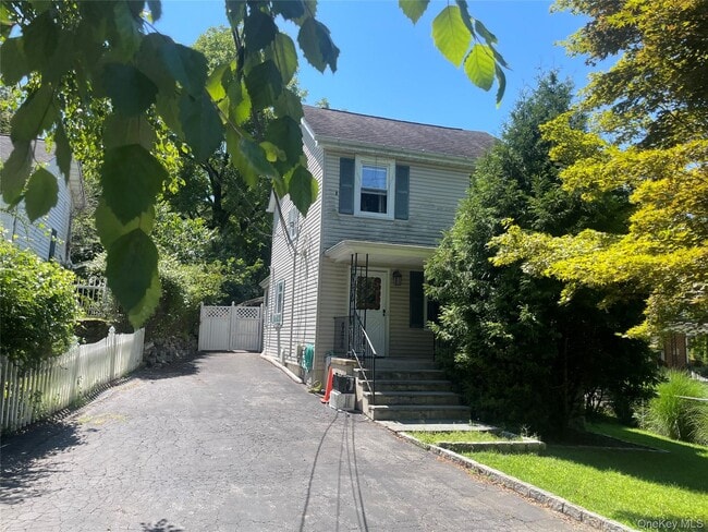 Photo - 16 Taxter Rd