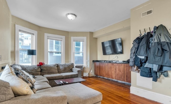 Photo - 176 Saint Alphonsus St Unit 88