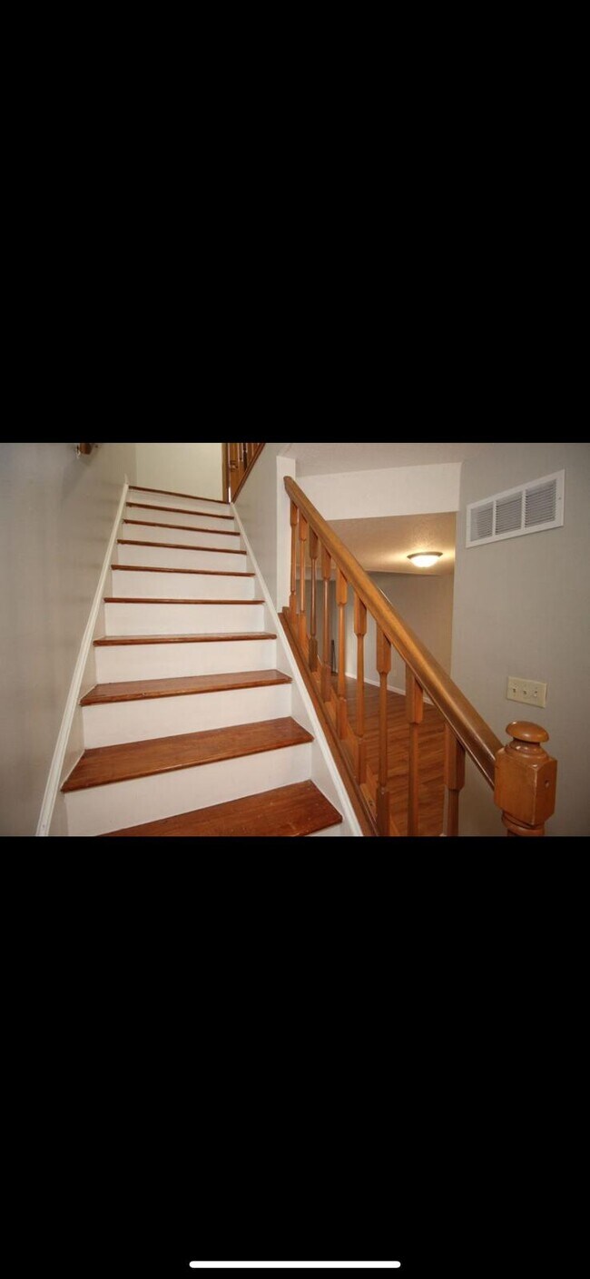 Photo - 700 N Adelaide St Unit 112