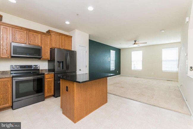 Photo - 7706 Timbercross Ln