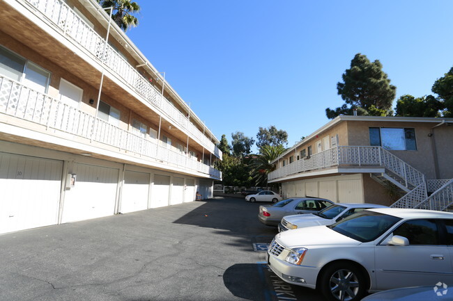 Building Photo - San Clemente Beachwalk Rental