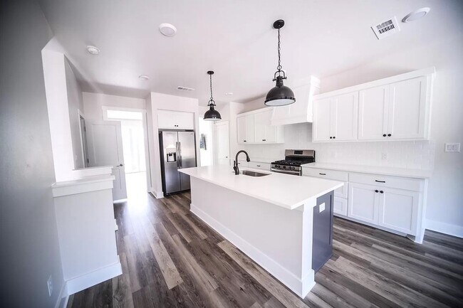 Photo - 2340 Benbrook Dr