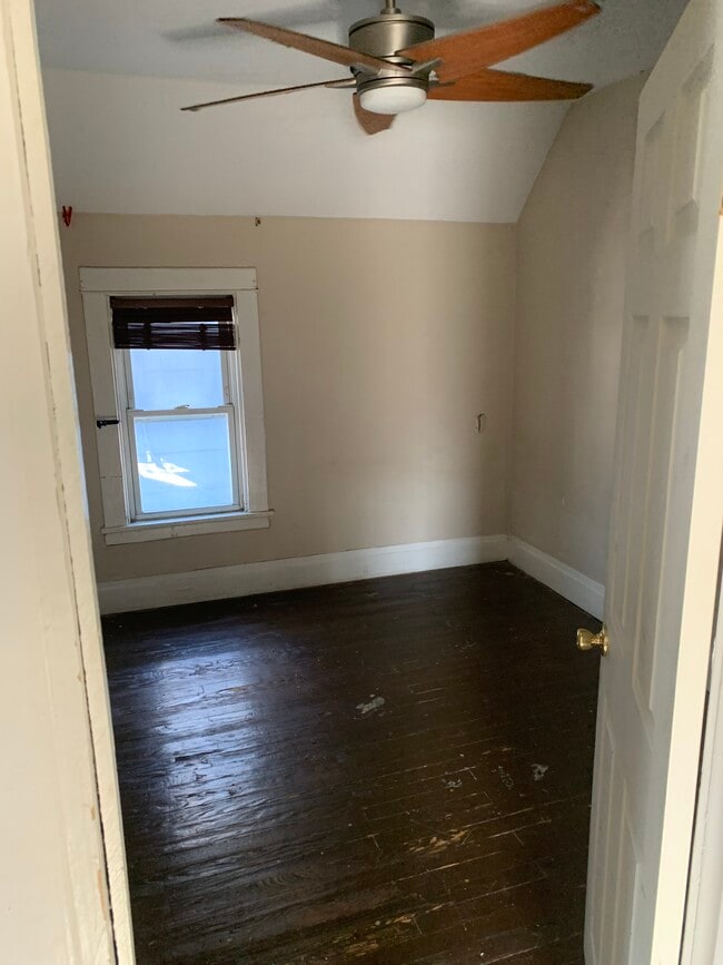 Photo - 171 Callodine Ave Unit Upper