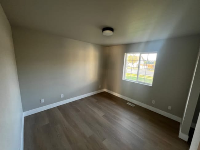 Photo - 2141 Teal Dr