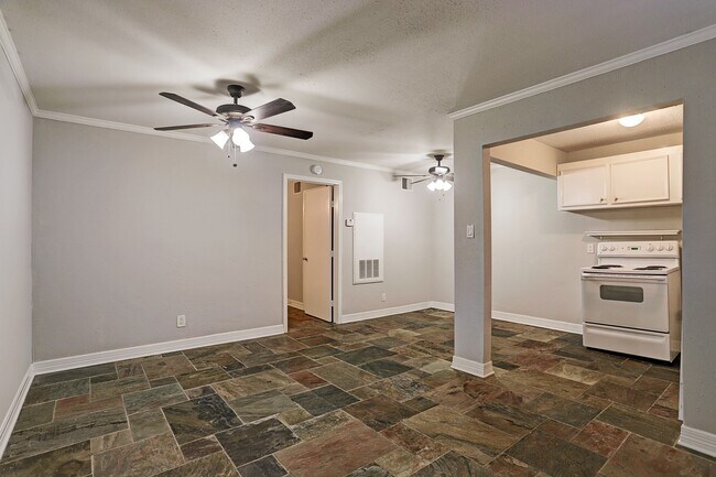 Photo - 405 Hawthorne St