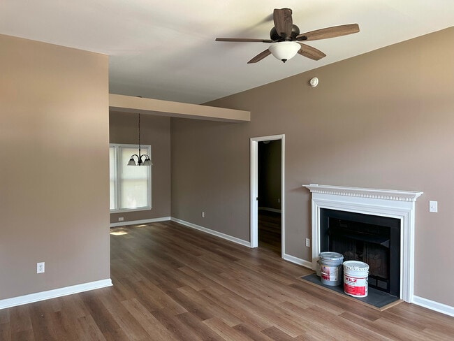 Photo - 420 Johnson St