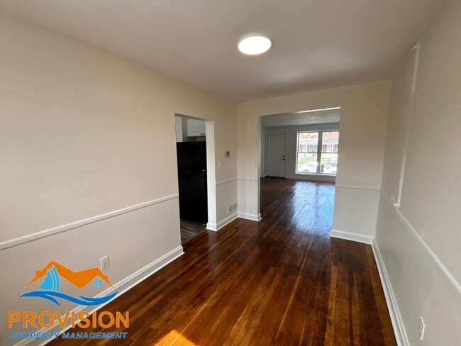 Photo - 1925 Jasmine Rd