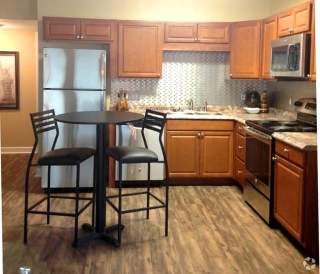 Building Photo - Tuscany Village Rental