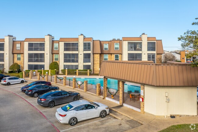 Cambridge Park Condominiums - Cambridge Park Condominiums