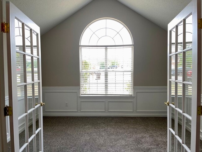 Photo - Updated, Spacious Brick Ranch in Great Neighbrorhood!