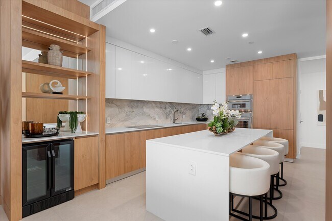 Photo - 700 NE 24th St Unit # PH5802