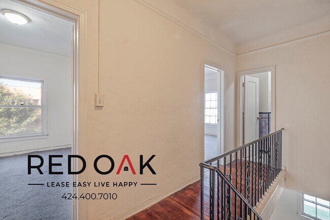 Photo - ~1 Month FREE~ Vintage Inspired Two Story ... Unidad 101