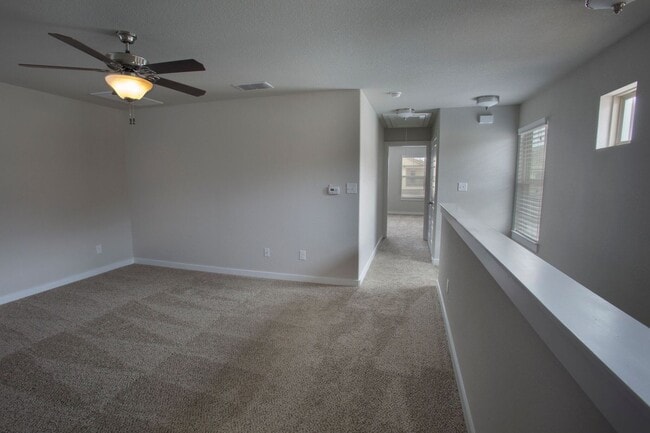 Photo - Beautiful 3 Bedroom Luxury Townhome, Kyle,...