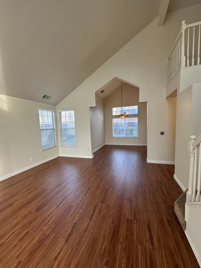 Photo - 273 W Cromwell Ave