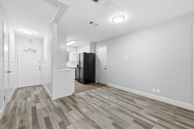 Photo - 6540 Bernadine St