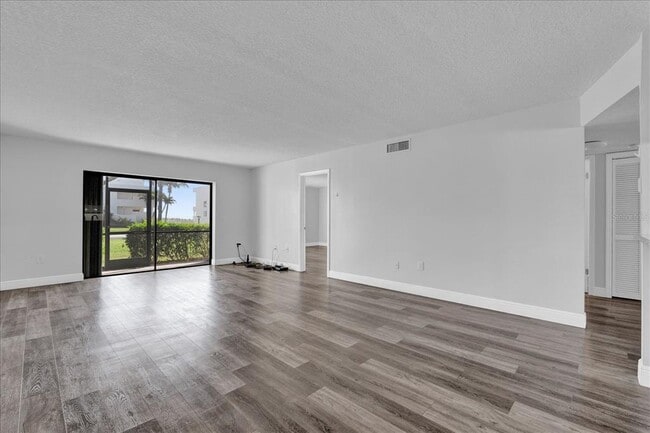 Photo - 2150 Atlantic St Unit 413