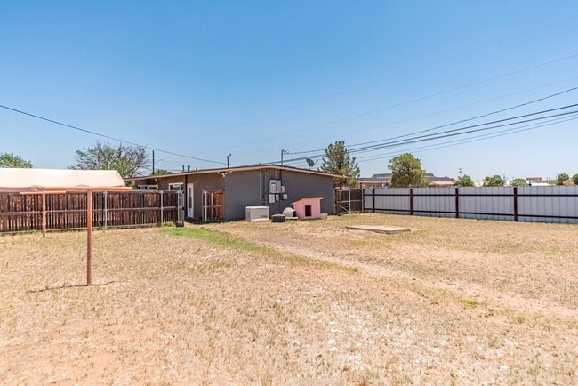 Photo - 2901 Nabors Ln