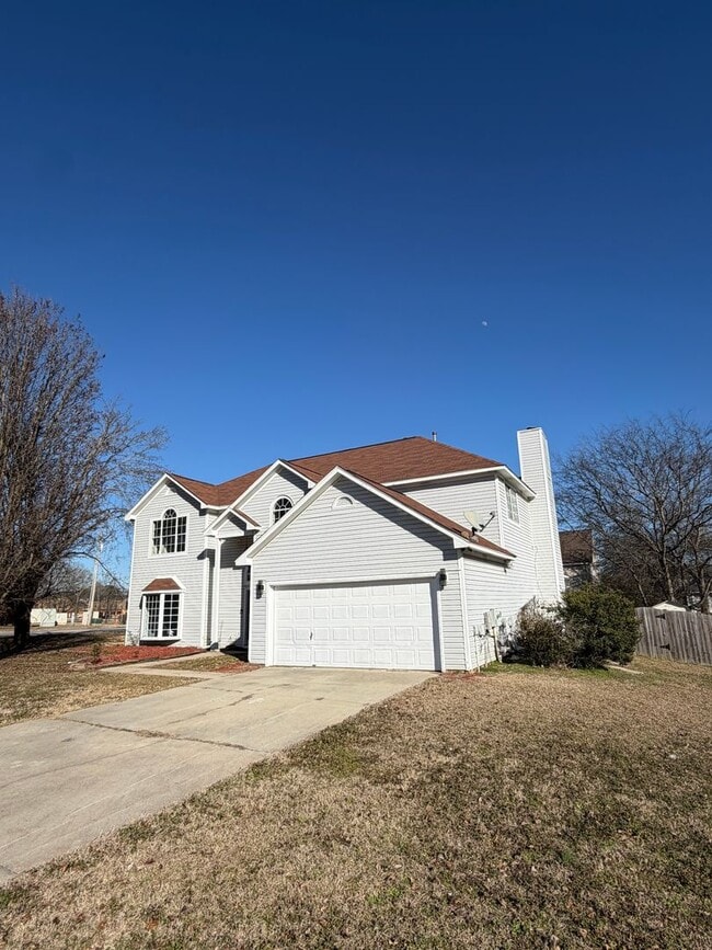 Photo - 3 bed | 2.5 bath | 2,630 sq ft