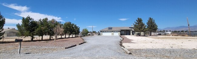 Photo - 2 ACRE OUTLIERS - Fuchsia St.