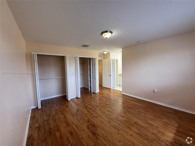 Building Photo - 3 bedroom in Miami Gardens FL 33169 Rental