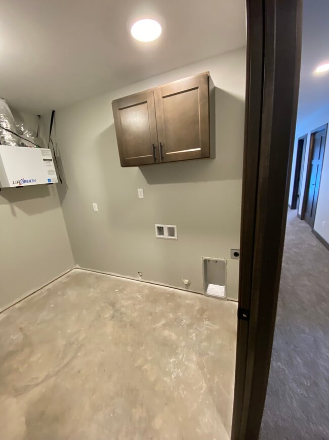 Photo - 800 Texas Ave NW