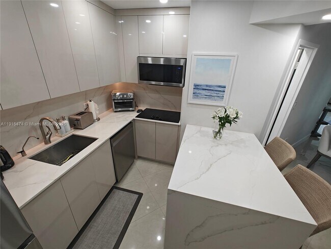 Photo - 825 Brickell Bay Dr Unit 1242