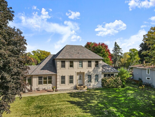 Building Photo - 1580 E Shore Dr