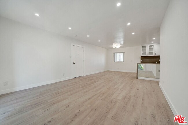 Photo - 9005 Cynthia St Unit 412