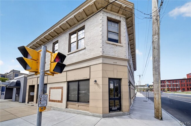 Photo - 447 E Washington St