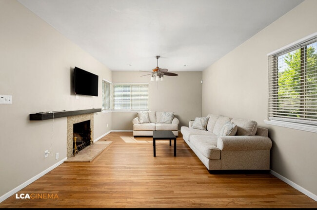 Photo - 2453 Alder St