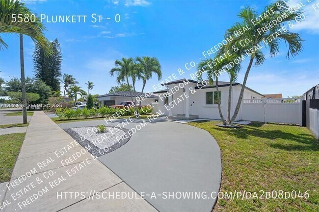 Building Photo - 5580 Plunkett St Unit 0