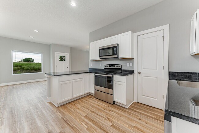 Photo - 407 SE 14th St